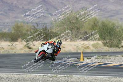 media/Oct-30-2025-Racers Edge (Thu) [[dabbdaf680]]/3-B Group/Session 5 (Turn 6)/